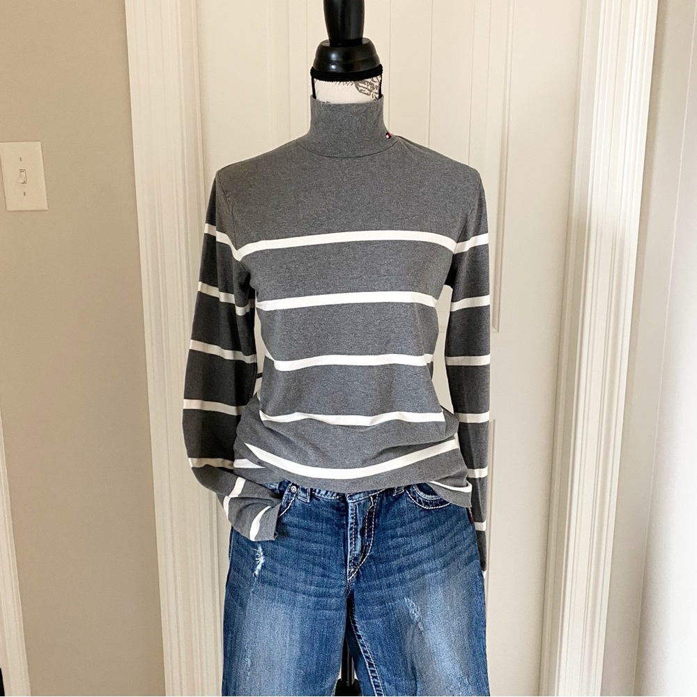 Tommy Hilfiger Gray and White Striped Mock Turtleneck